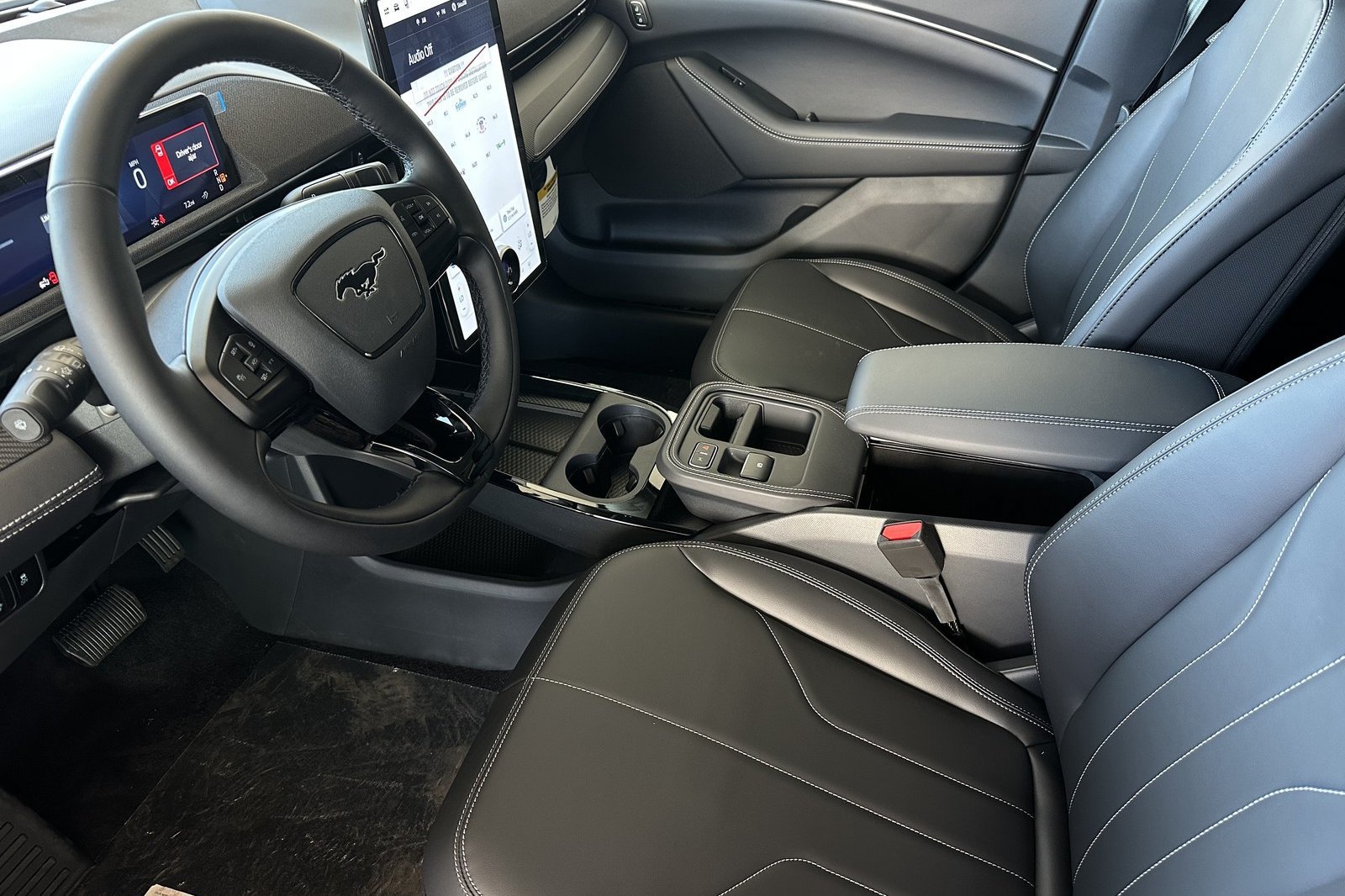 New 2026 Ford Mustang Mach-E Select w/ Interior Protection Package RWD image 9