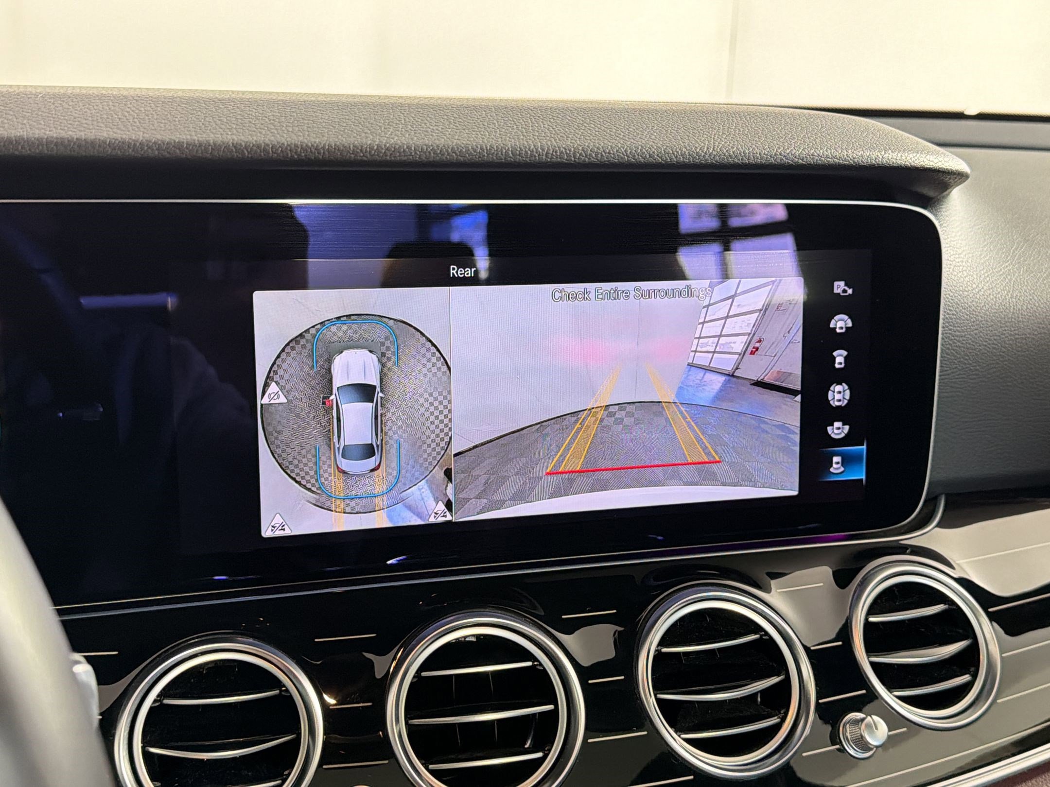 Used 2023 Mercedes-Benz E 350 4MATIC Sedan image 26