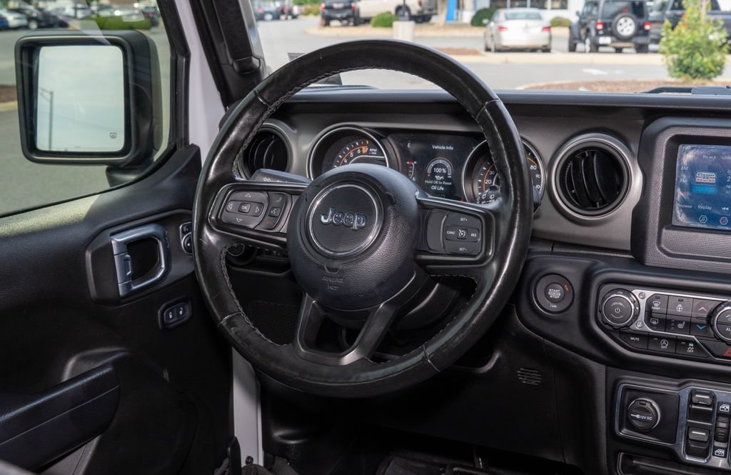 Used 2022 Jeep Wrangler Unlimited Sport AWD/4WD image 16