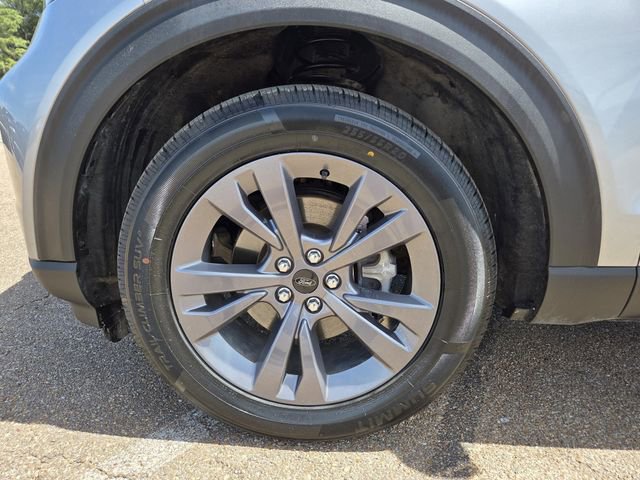 Used 2022 Ford Explorer XLT w/ Equipment Group 202A image 28