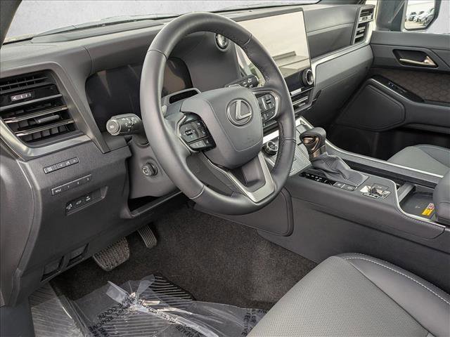 Used 2026 Lexus GX 550 w/ Accessory Package (2T) AWD/4WD image 10