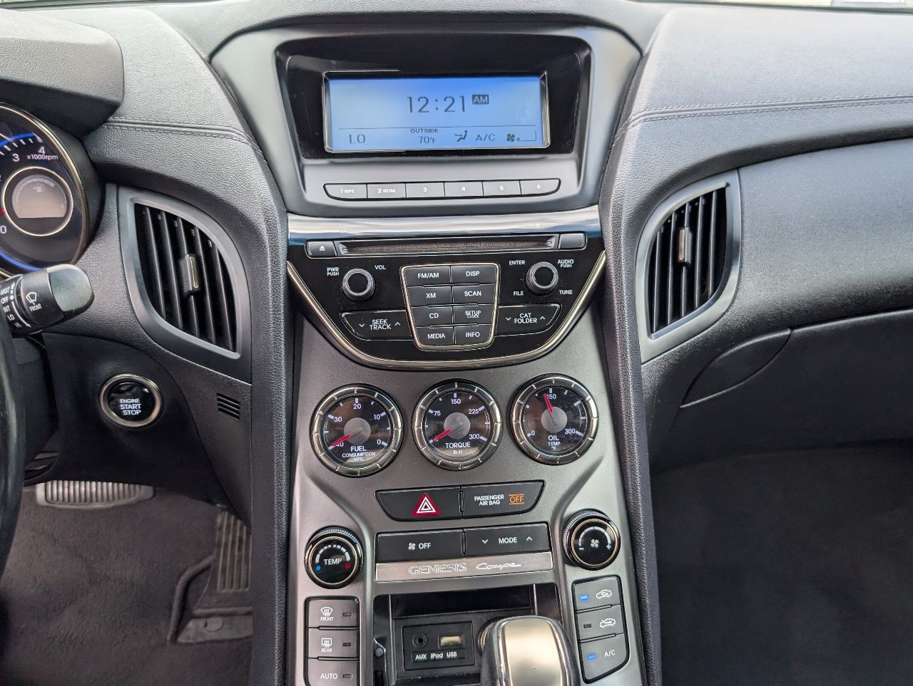 Used 2015 Hyundai Genesis 3.8 RWD image 16