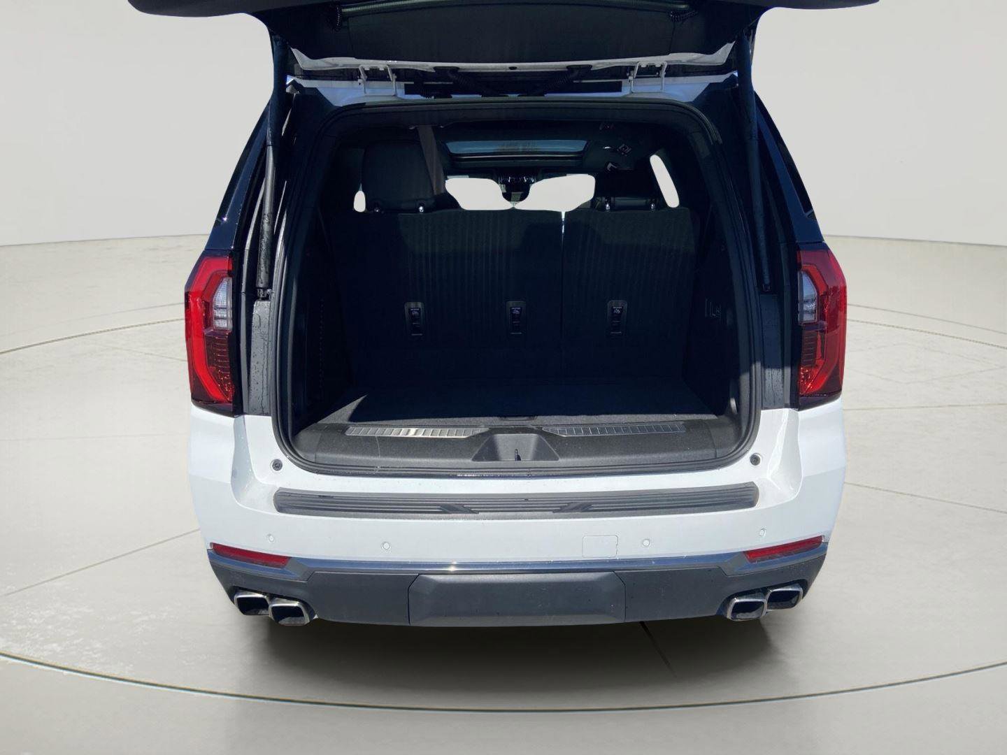 Used 2026 GMC Yukon AT4 w/ AT4 Premium Package AWD/4WD image 11