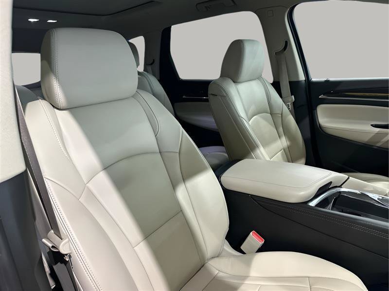 Used 2020 Buick Enclave Essence w/ LPO, Luxury Package FWD image 21