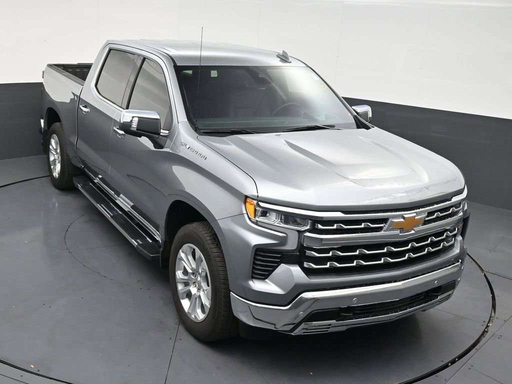 Used 2025 Chevrolet Silverado 1500 LTZ w/ Technology Package image 19