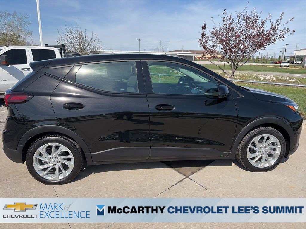 New 2027 Chevrolet Bolt LT FWD image 9