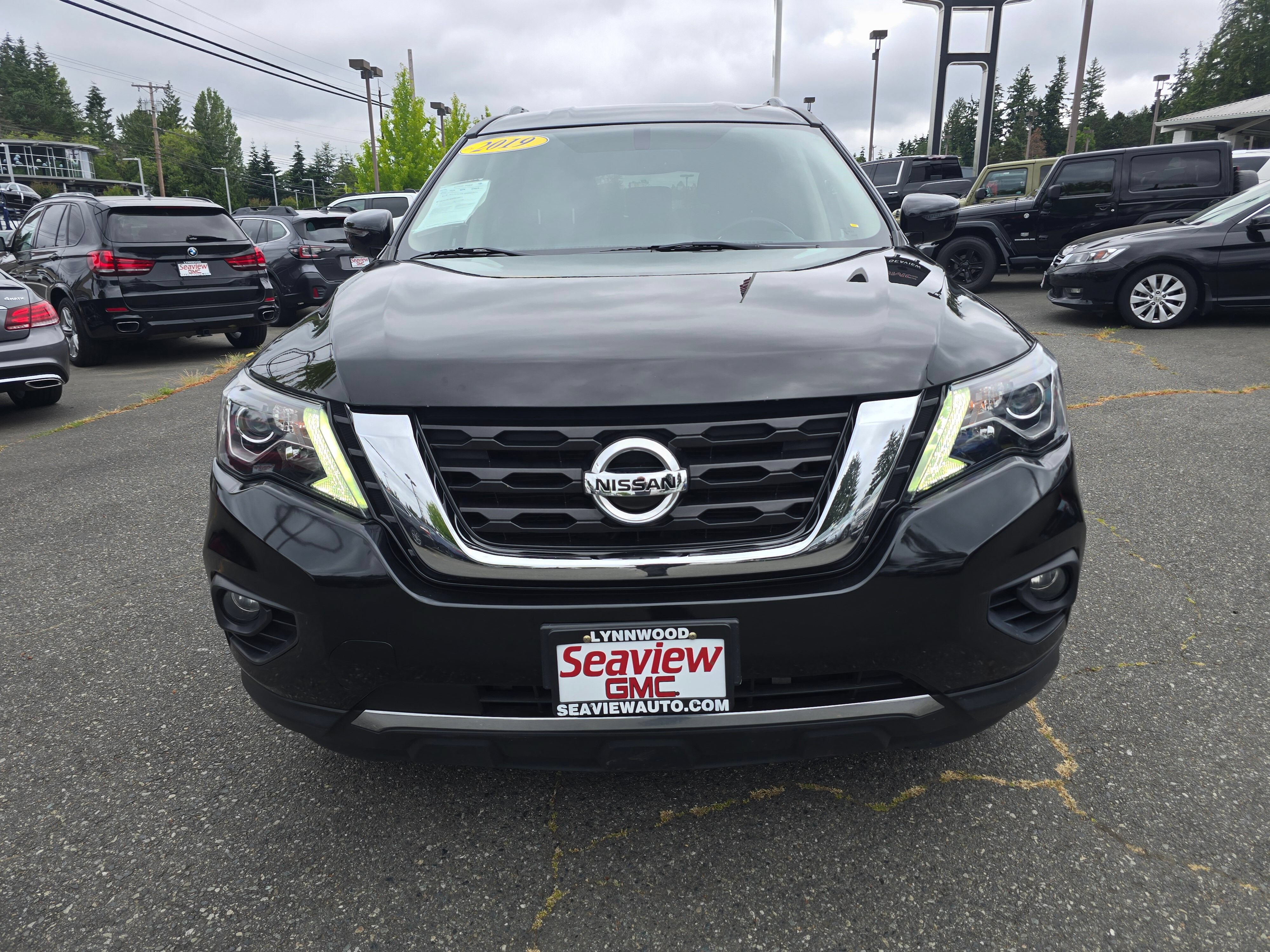 Used 2019 Nissan Pathfinder SV FWD image 8