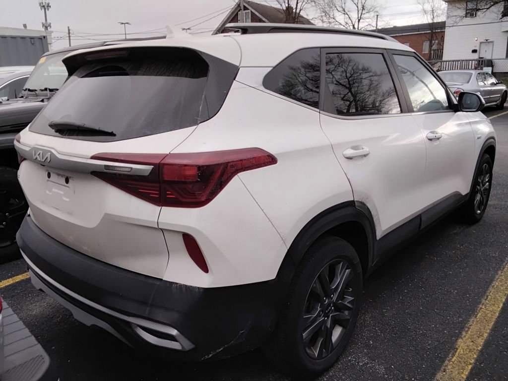 Used 2023 Kia Seltos S w/ Navigation Package image 6