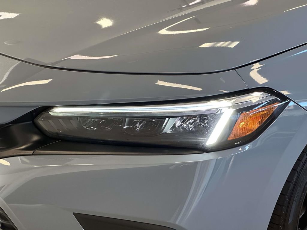 Used 2023 Honda Civic Sport image 11