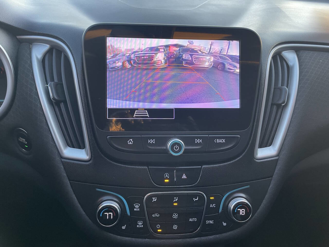 Used 2022 Chevrolet Malibu LT image 25