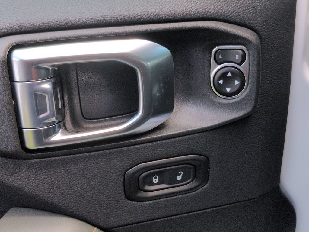 New 2026 Jeep Gladiator Mojave AWD/4WD image 12