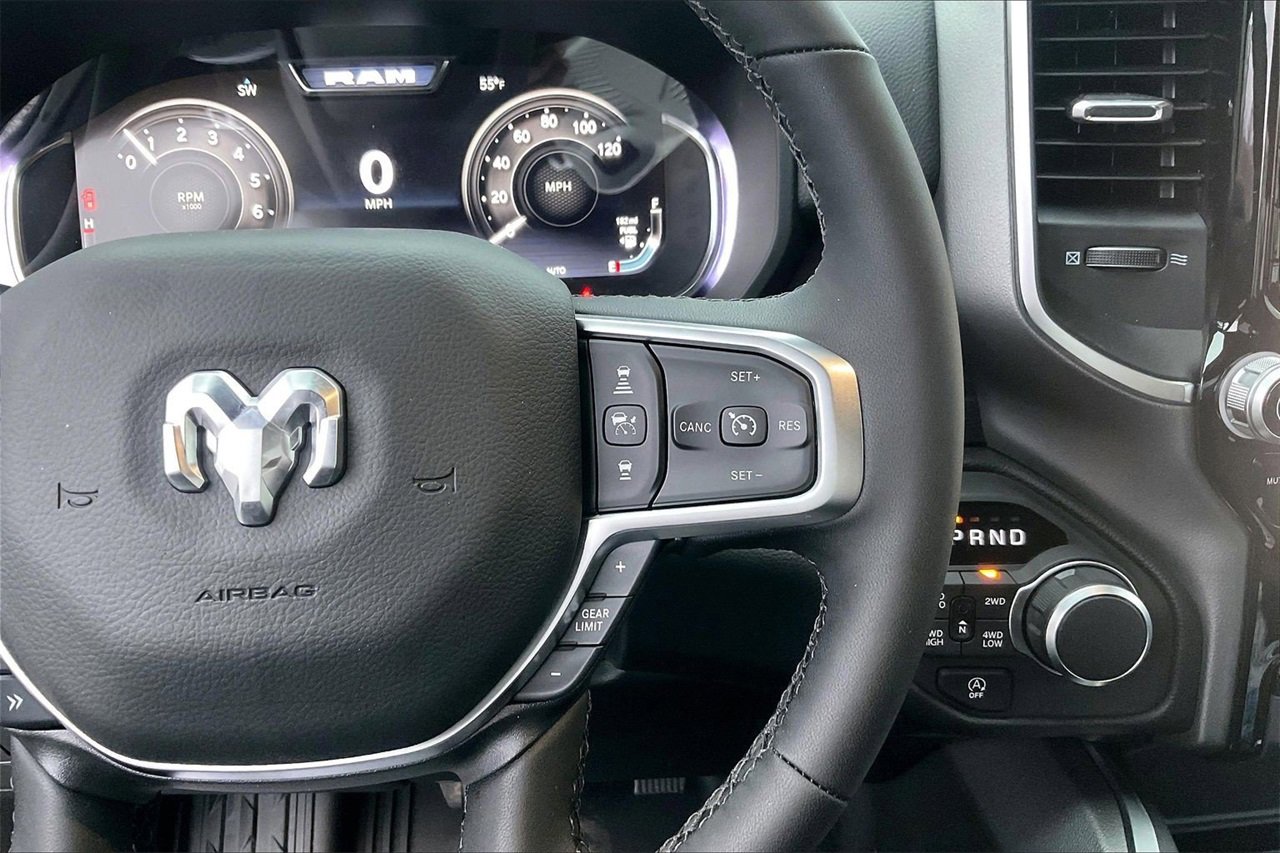 New 2026 RAM 1500 4x4 Crew Cab image 29