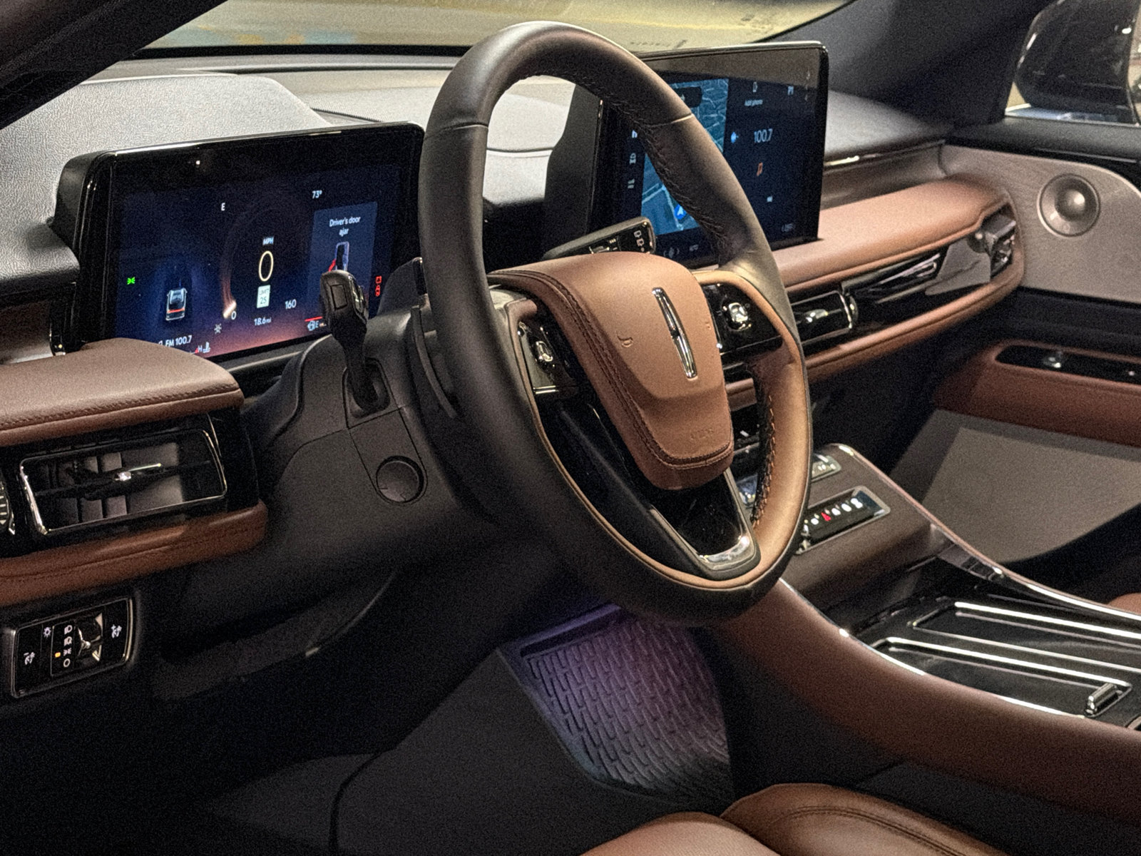 New 2027 Lincoln Aviator Reserve AWD/4WD image 15
