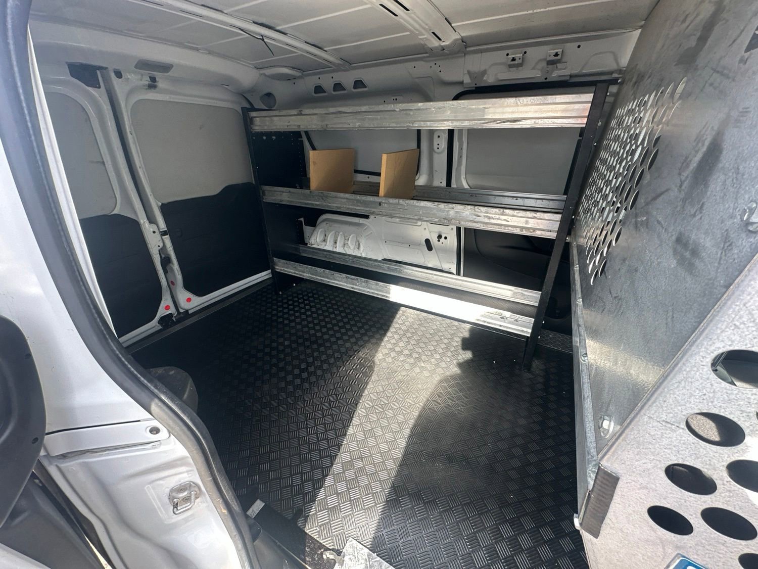 Used 2021 RAM ProMaster City Tradesman FWD image 15