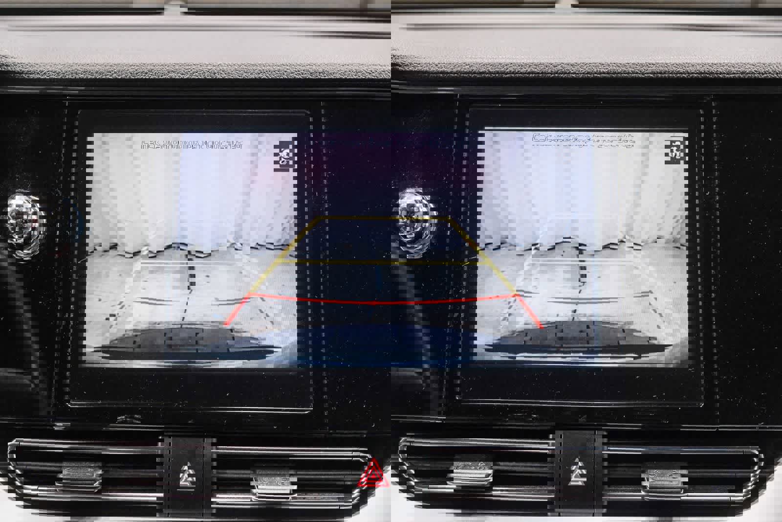 Used 2021 Kia Niro LX image 32