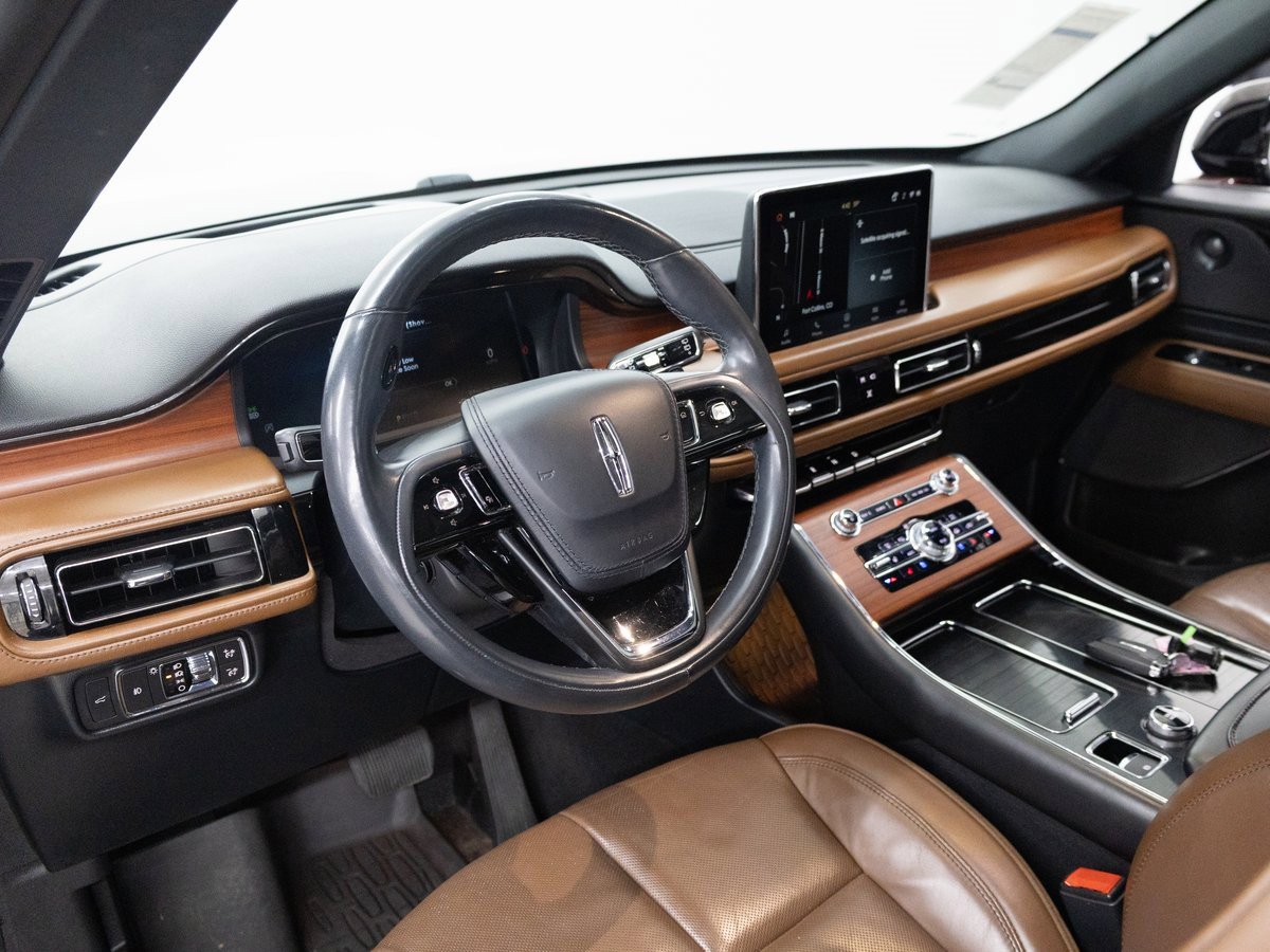 Used 2021 Lincoln Aviator Reserve w/ Equipment Group 201A image 4