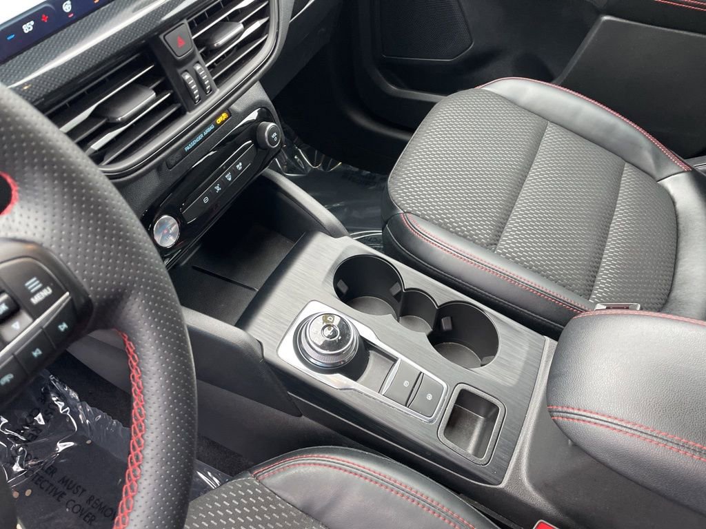 Used 2025 Ford Escape ST-Line w/ Equipment Group 301A image 21