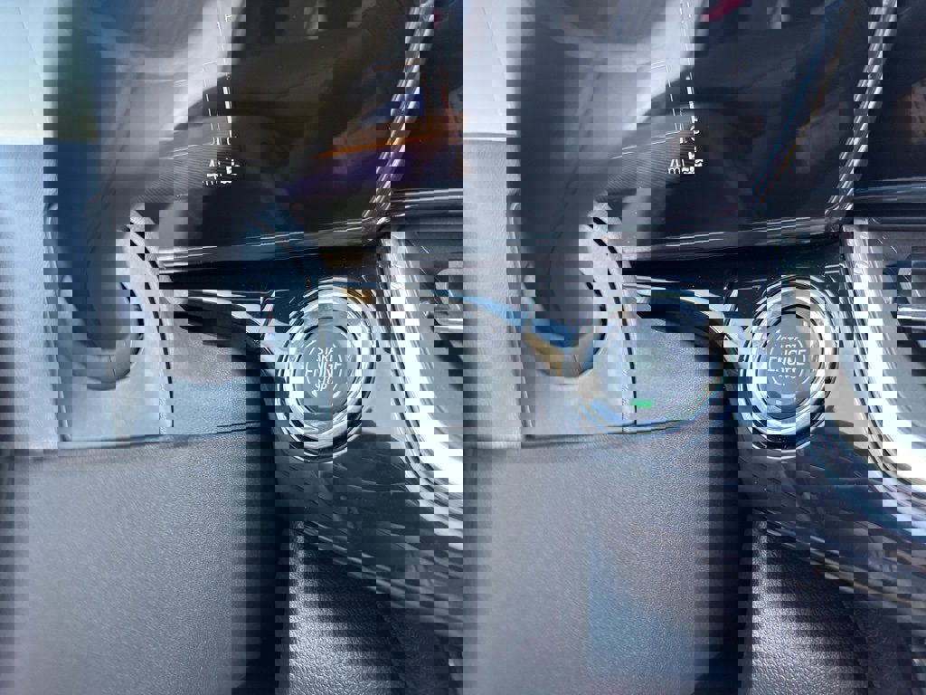 New 2025 Chevrolet Trax RS w/ Driver Confidence Package image 35