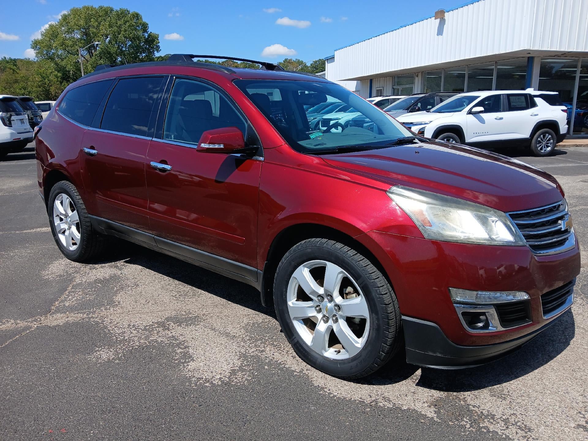 Used 2017 Chevrolet Traverse LT w/ Traveler's Package FWD image 7