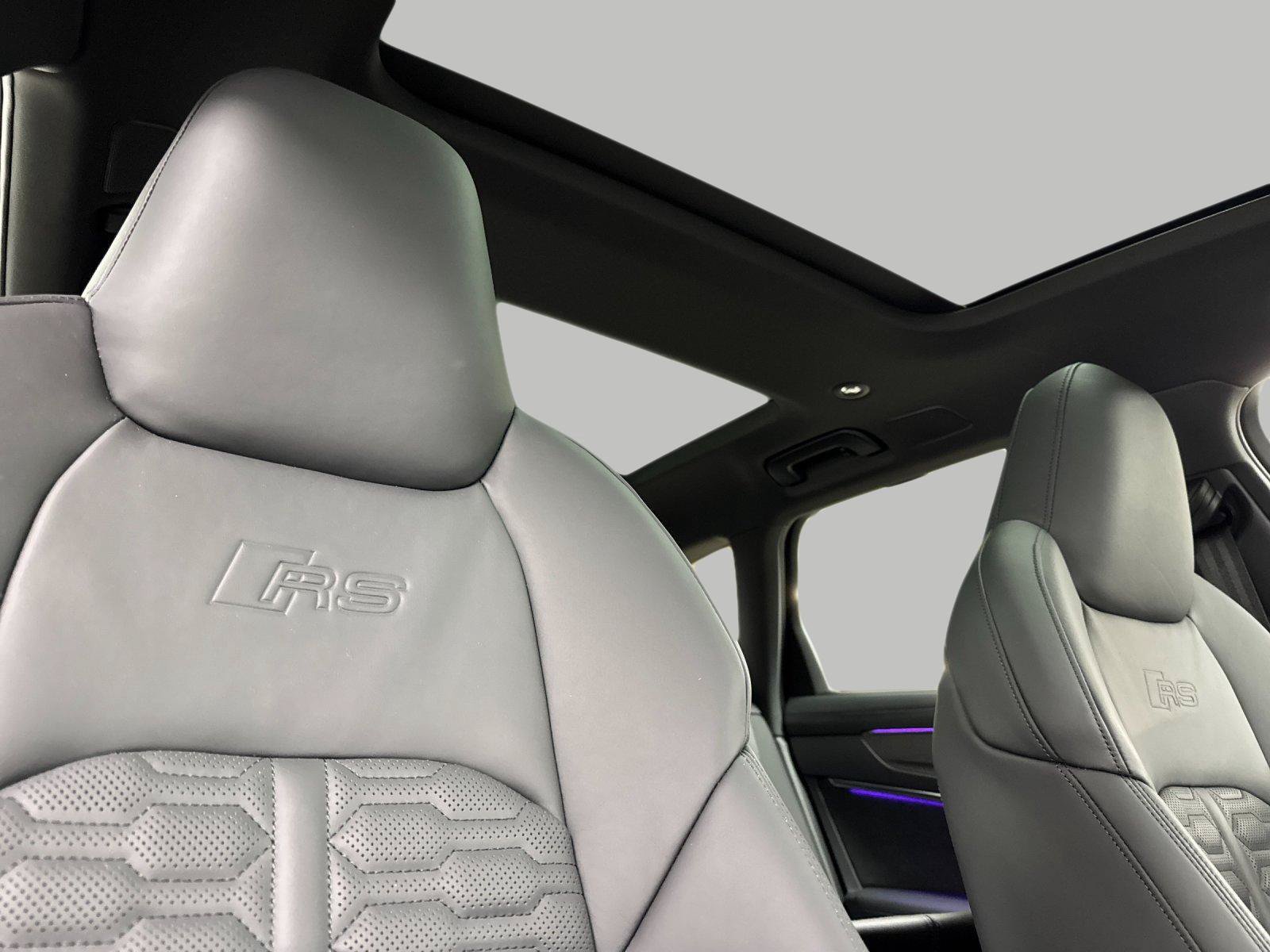 Certified 2024 Audi RS 6 performance AWD/4WD image 17