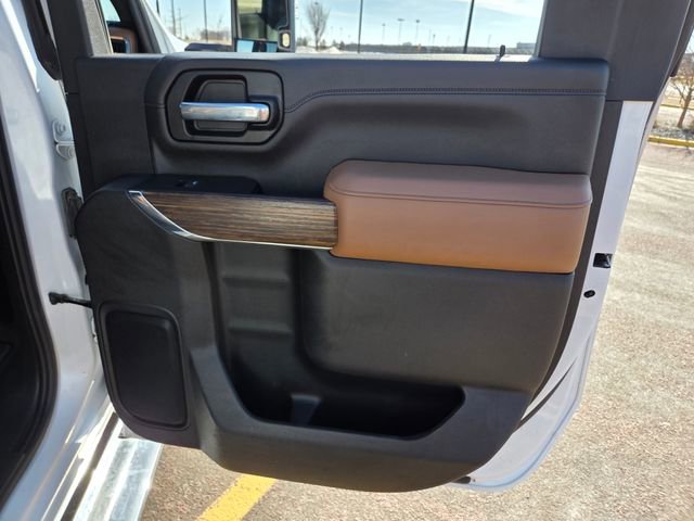 Used 2020 Chevrolet Silverado 3500 High Country w/ Z71 Off-Road Package AWD/4WD image 45
