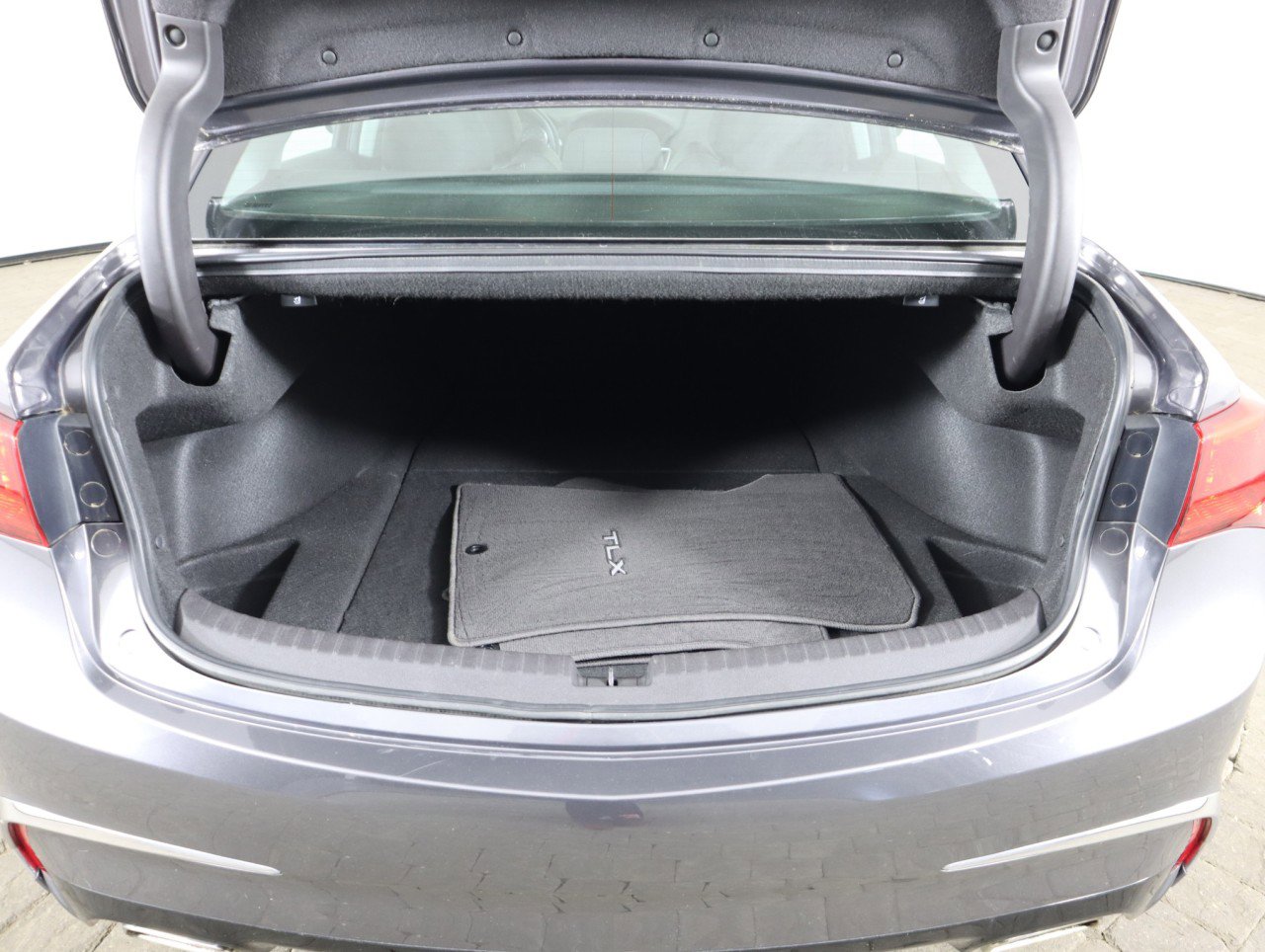 Used 2020 Acura TLX V6 SH-AWD image 8