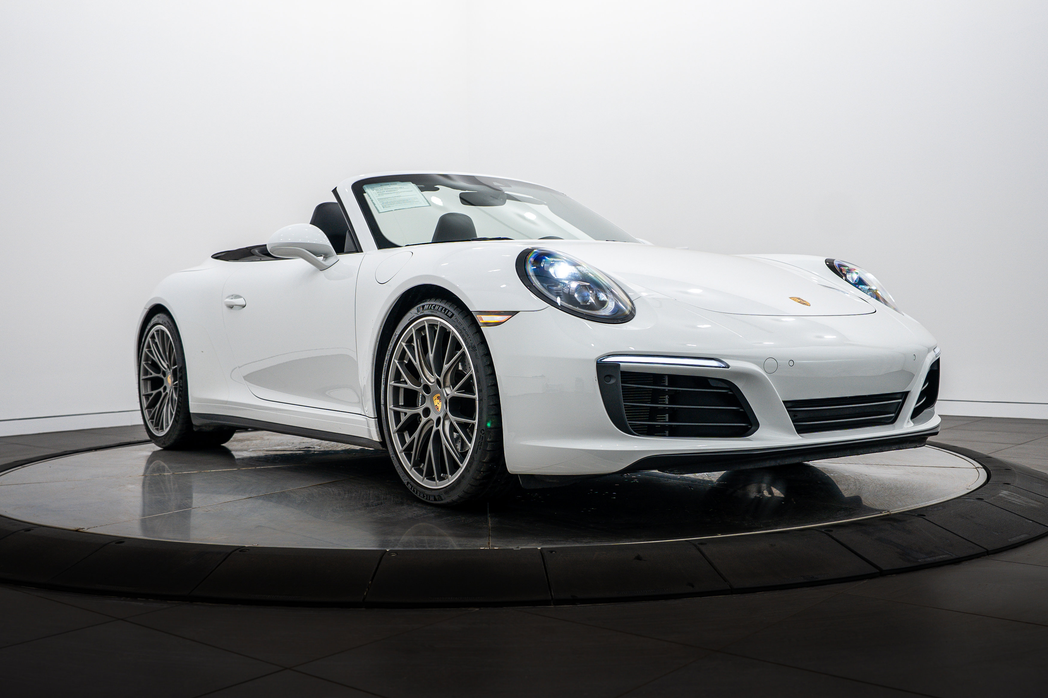 Certified 2019 Porsche 911 Carrera 4 image 7