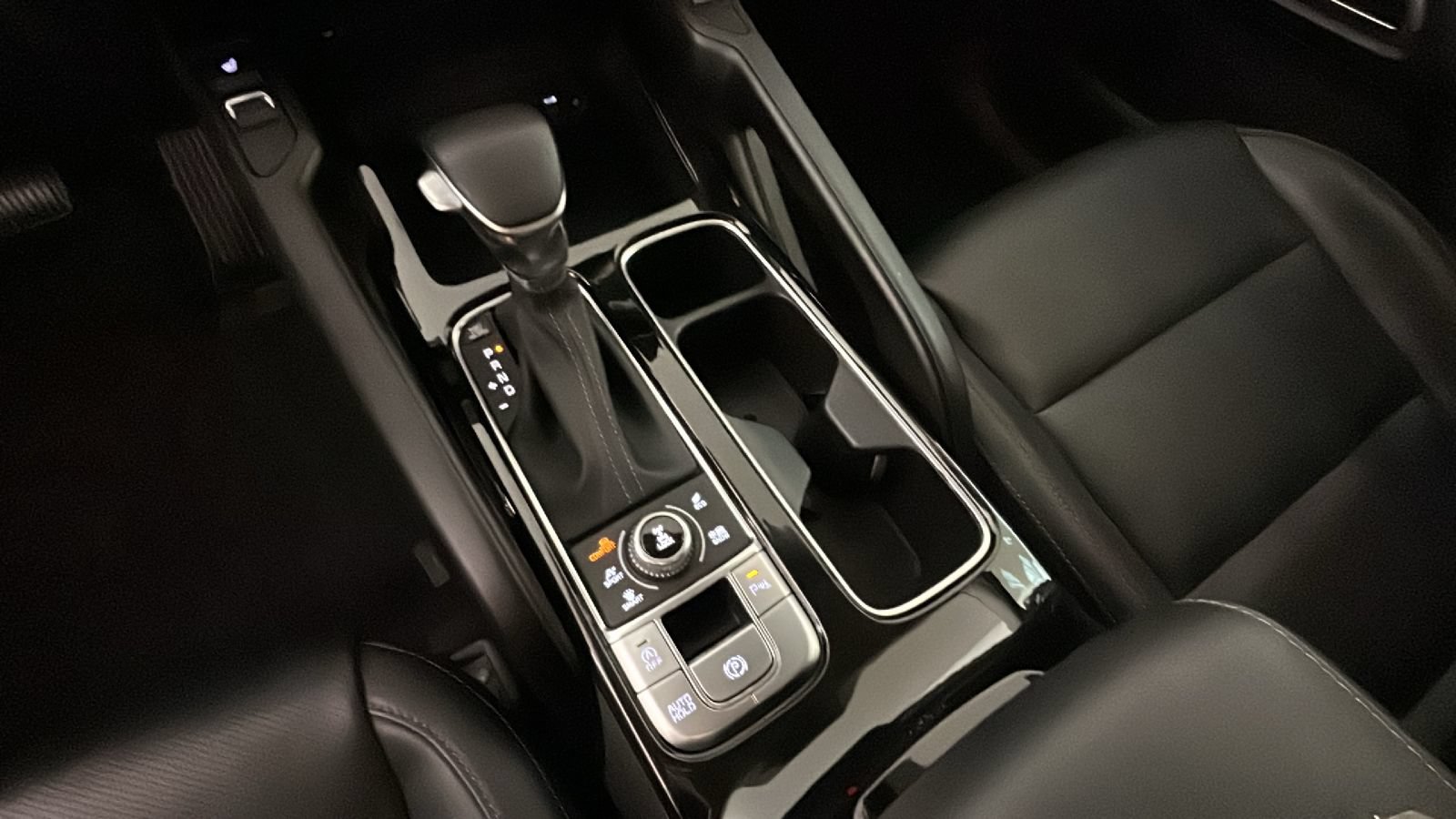 Used 2024 Kia Telluride S AWD/4WD image 25