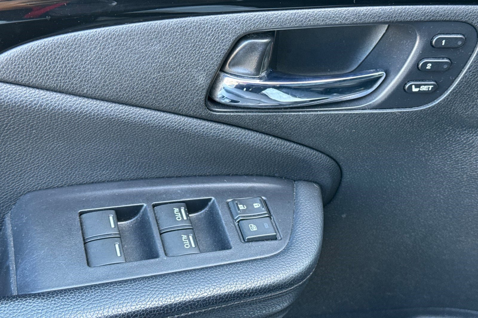 Used 2019 Honda Pilot Touring image 13