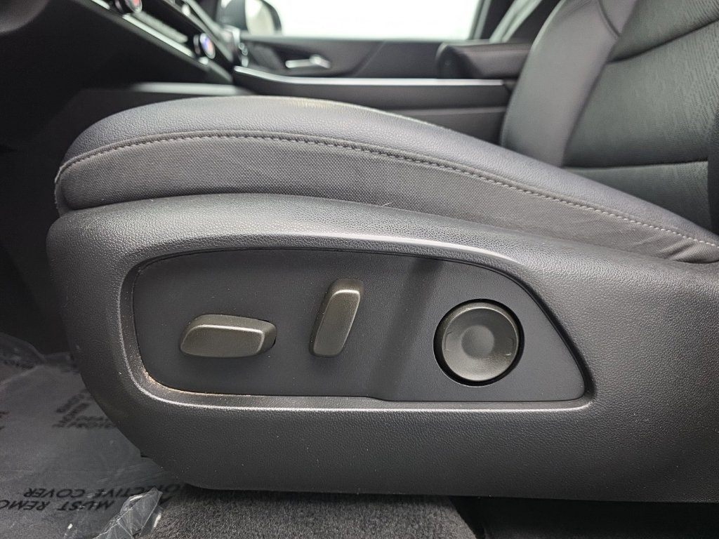 Used 2025 Chevrolet Equinox LT w/ Convenience Package II AWD/4WD image 24