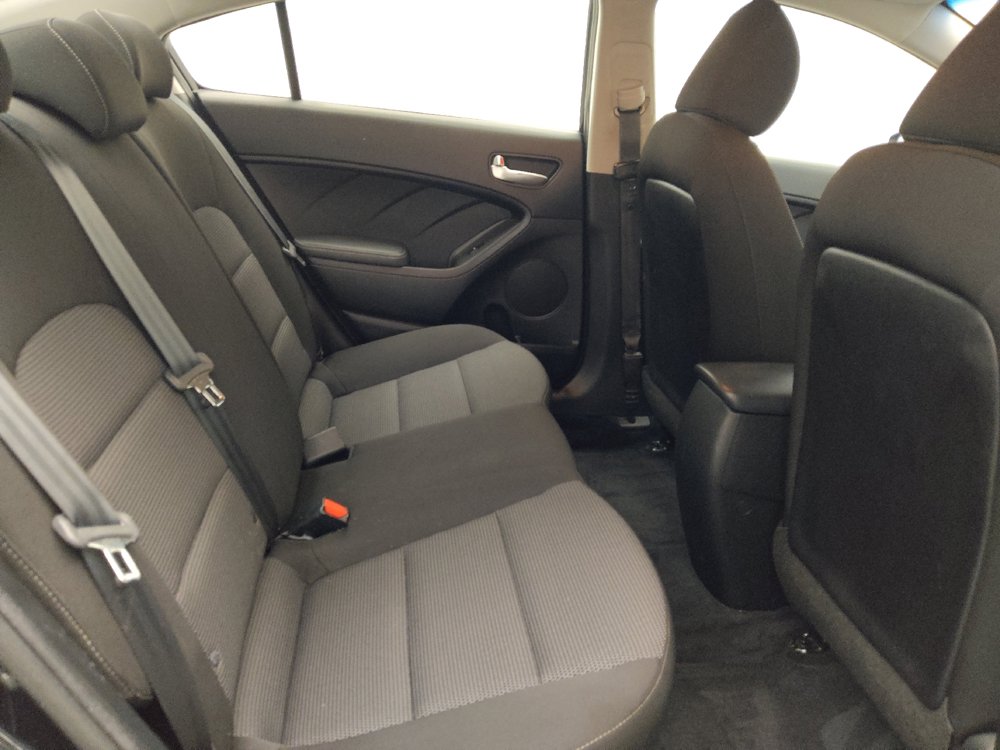 Used 2017 Kia Forte LX FWD image 19
