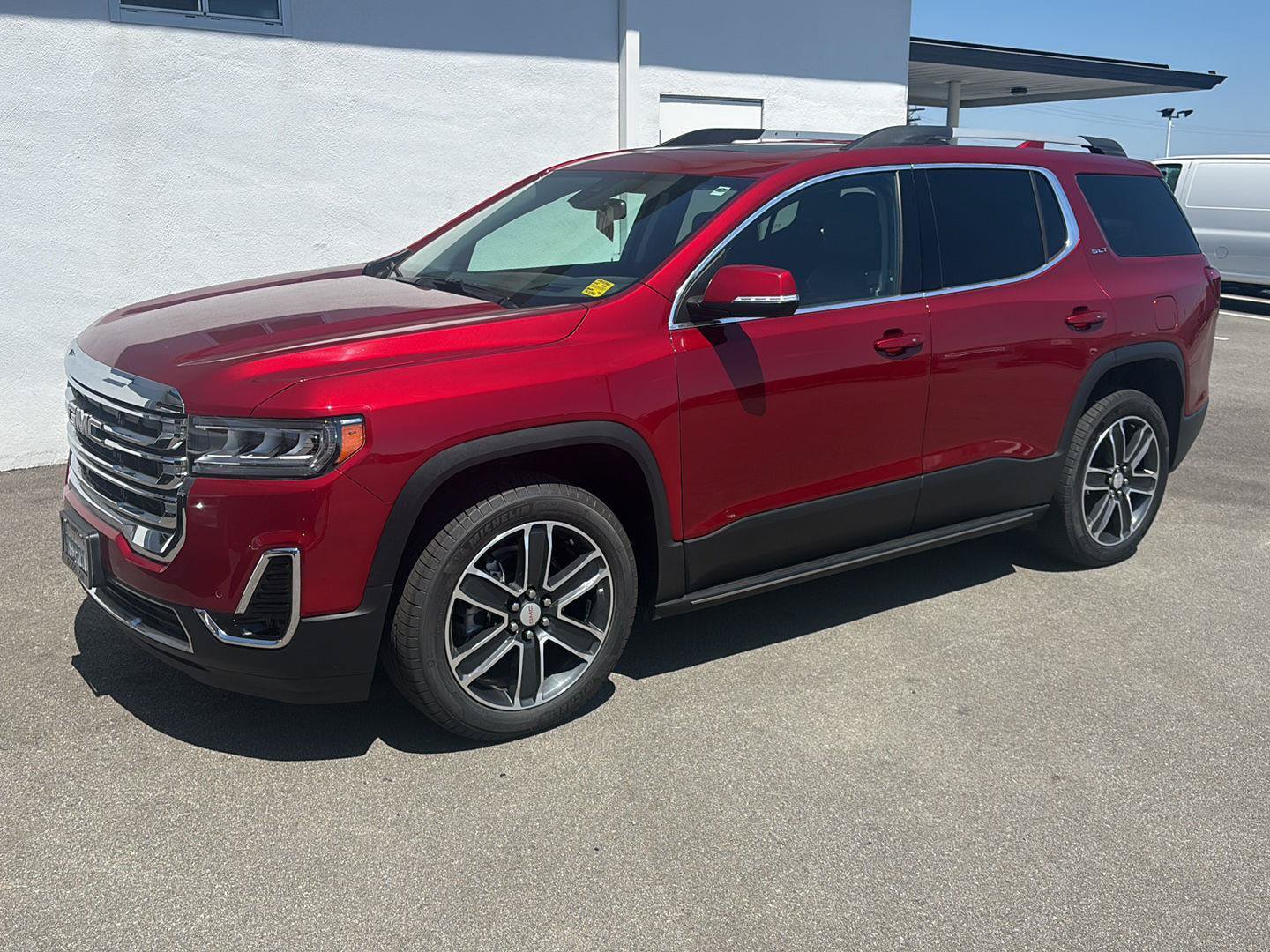 Used 2023 GMC Acadia SLT w/ Technology Package AWD/4WD image 6