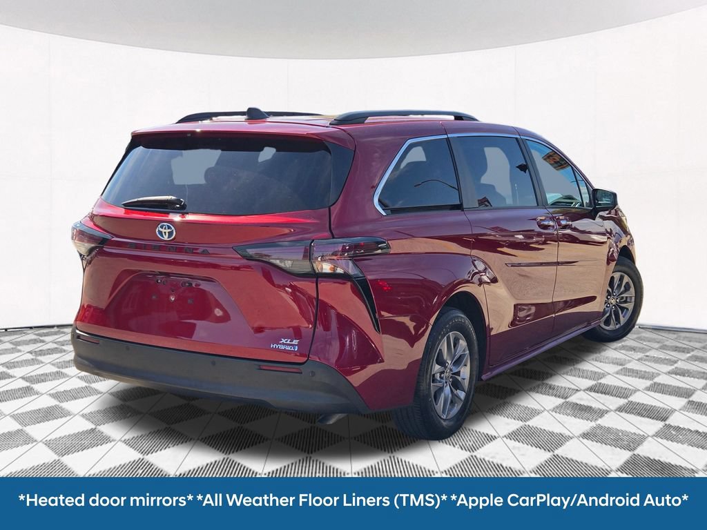 Used 2023 Toyota Sienna XLE FWD image 18