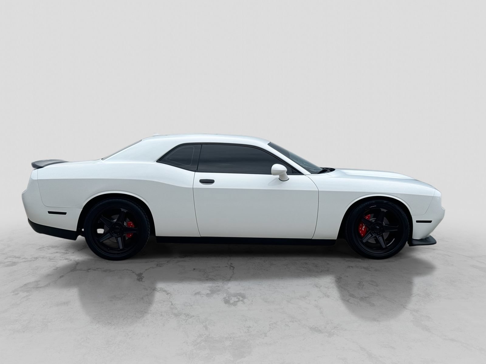 Used 2019 Dodge Challenger R/T w/ Driver Convenience Group RWD image 9