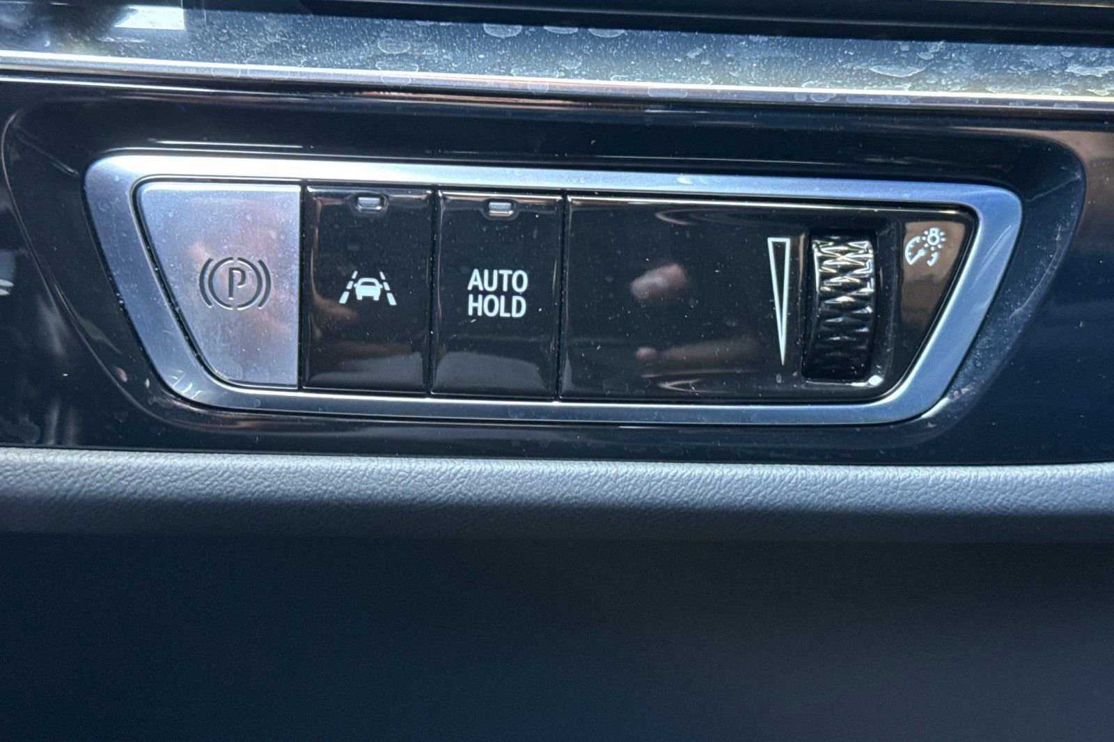 Certified 2024 Cadillac Lyriq Sport image 38