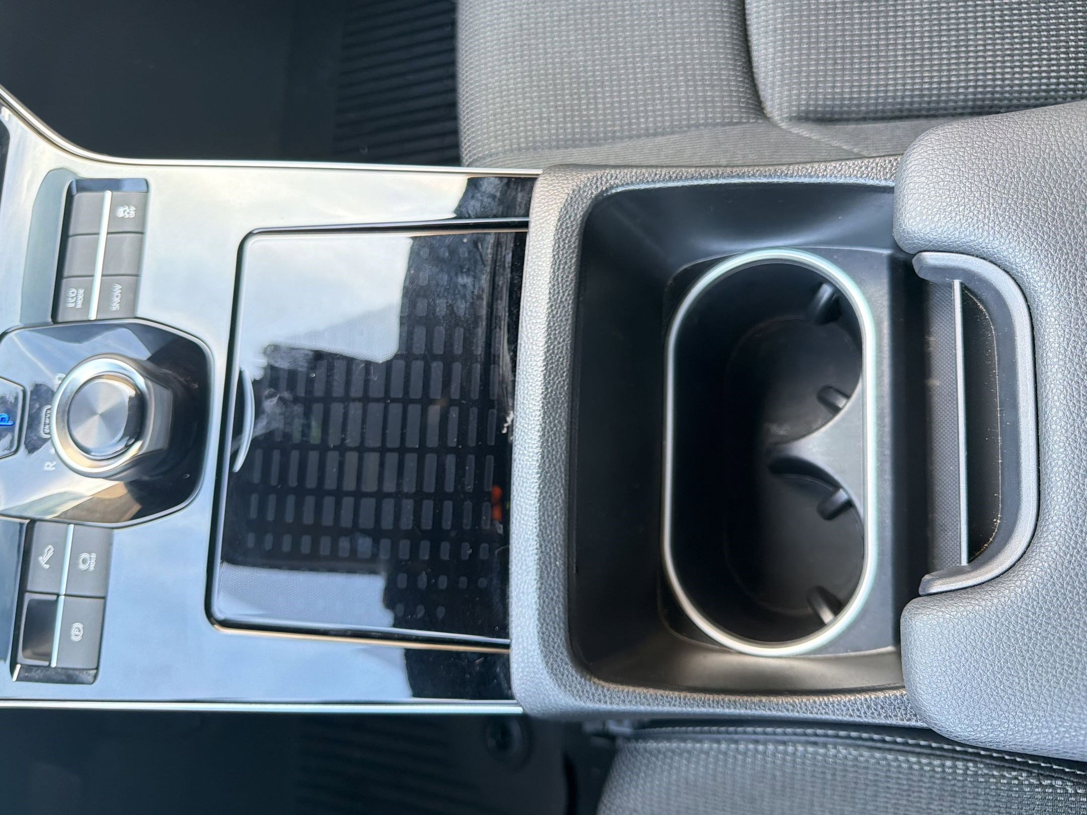 Used 2024 Toyota bZ4X XLE w/ Weather Package image 27