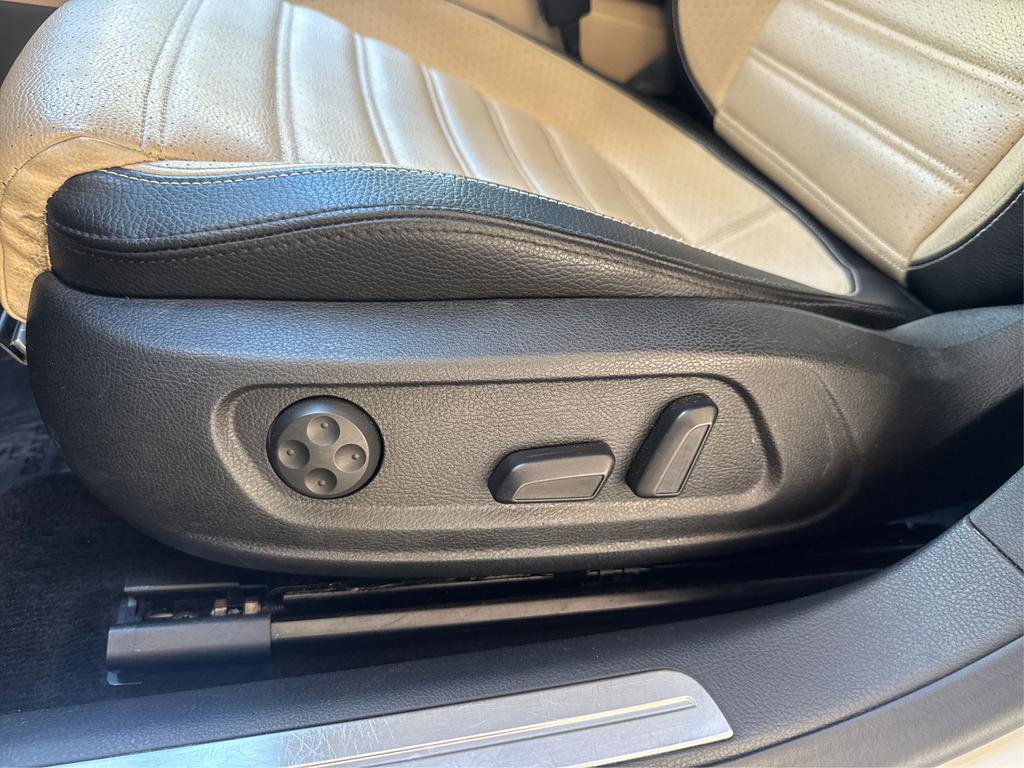 Used 2016 Volkswagen CC Sport image 17