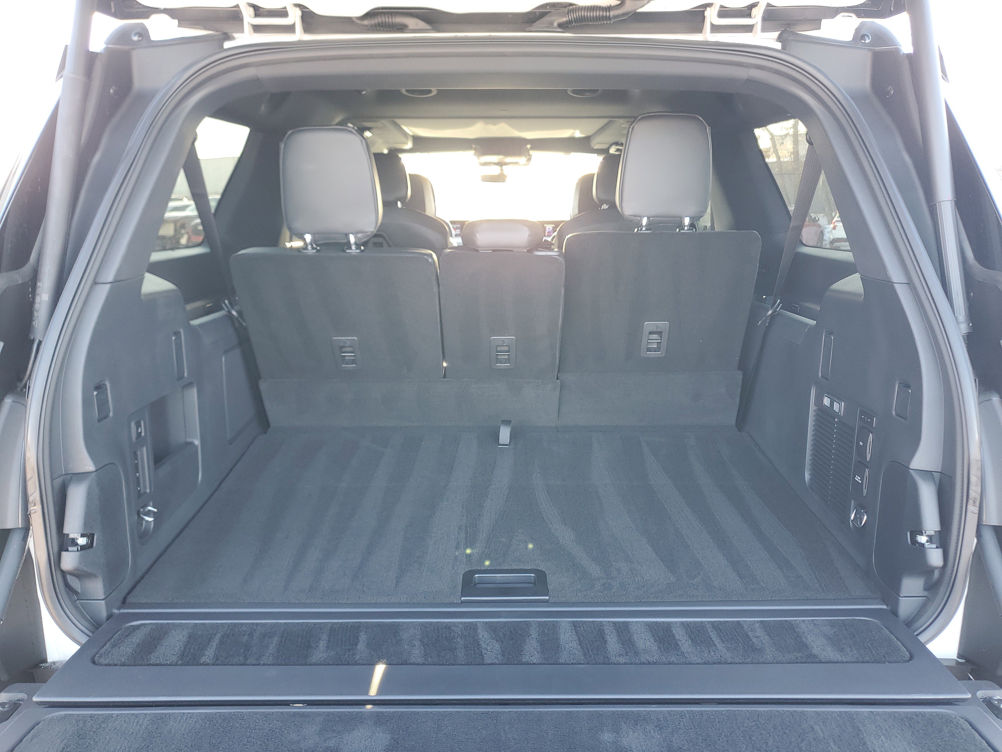 New 2025 Lincoln Navigator L Reserve w/ Jet Appearance Package image 33