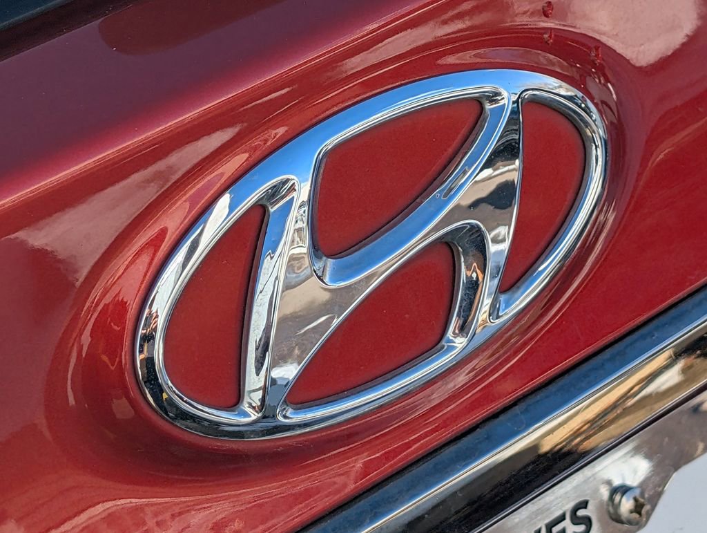 Used 2019 Hyundai Santa Fe SE image 27