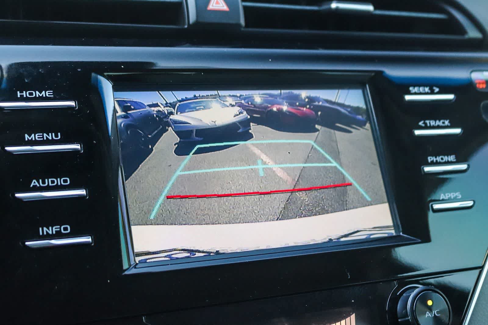 Used 2018 Toyota Camry SE FWD image 23