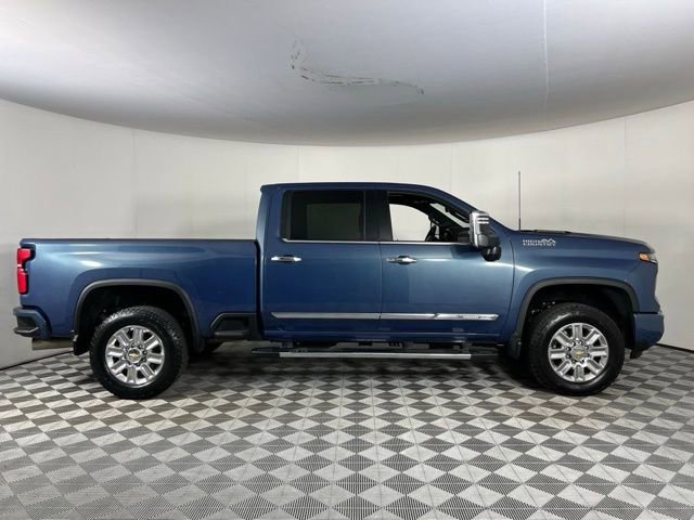 Used 2024 Chevrolet Silverado 3500 High Country w/ Technology Package image 6