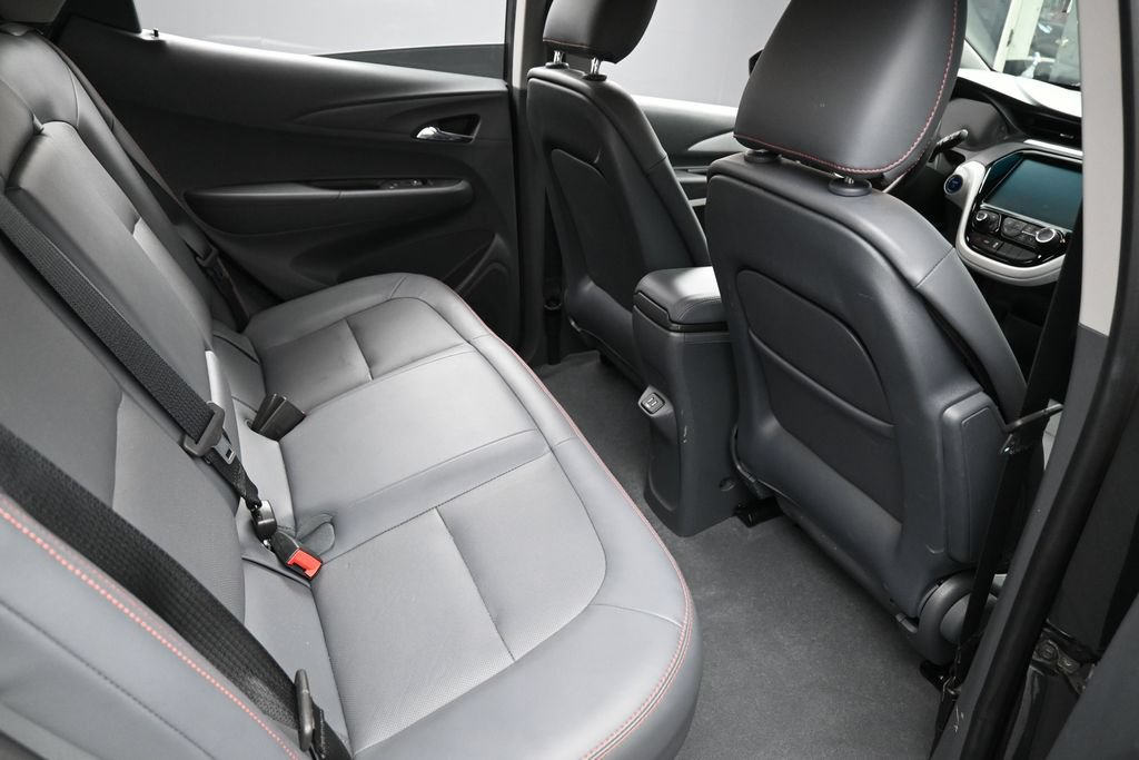 Used 2019 Chevrolet Bolt Premier w/ Infotainment Package FWD image 29