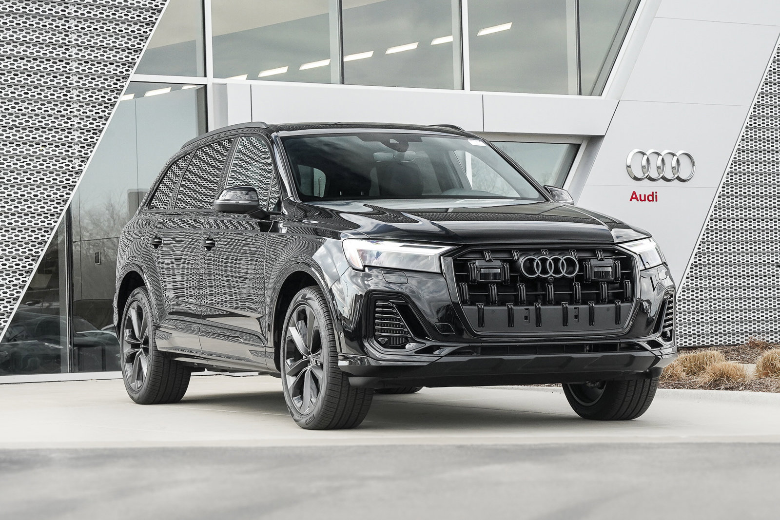New 2025 Audi Q7 3.0T Premium Plus