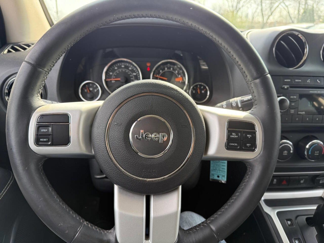 Used 2017 Jeep Compass Latitude image 23