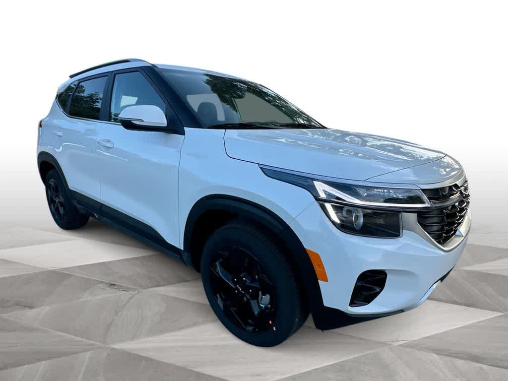 Certified 2026 Kia Seltos EX w/ EX Sunroof Package AWD/4WD image 2