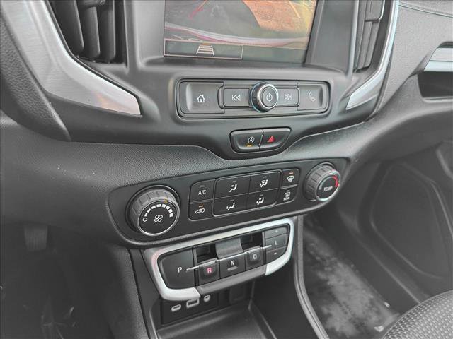 Used 2024 GMC Terrain SLE image 15