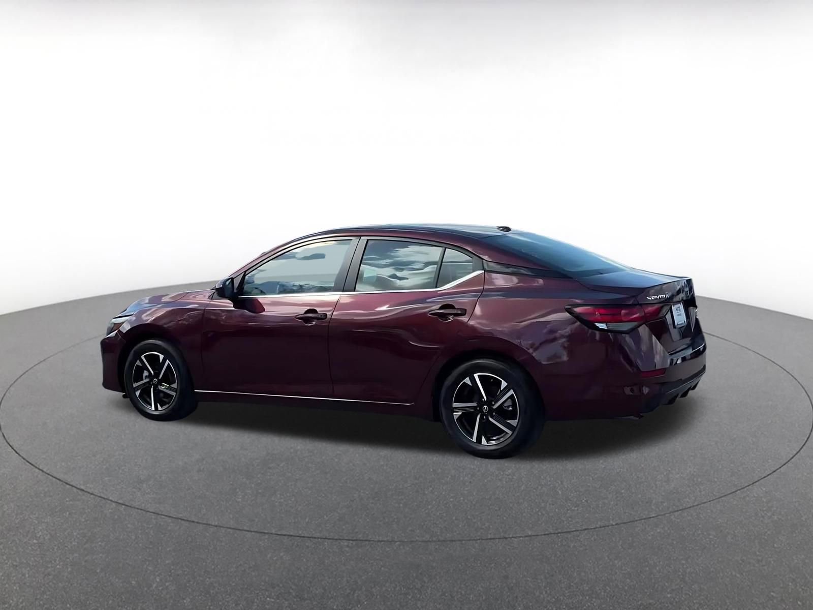 Used 2025 Nissan Sentra SV FWD image 10