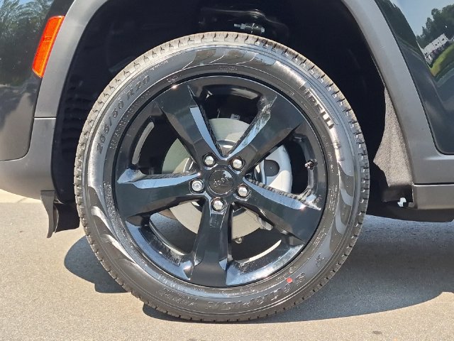 New 2026 Jeep Grand Cherokee Limited w/ Limited Altitude Package AWD/4WD image 19