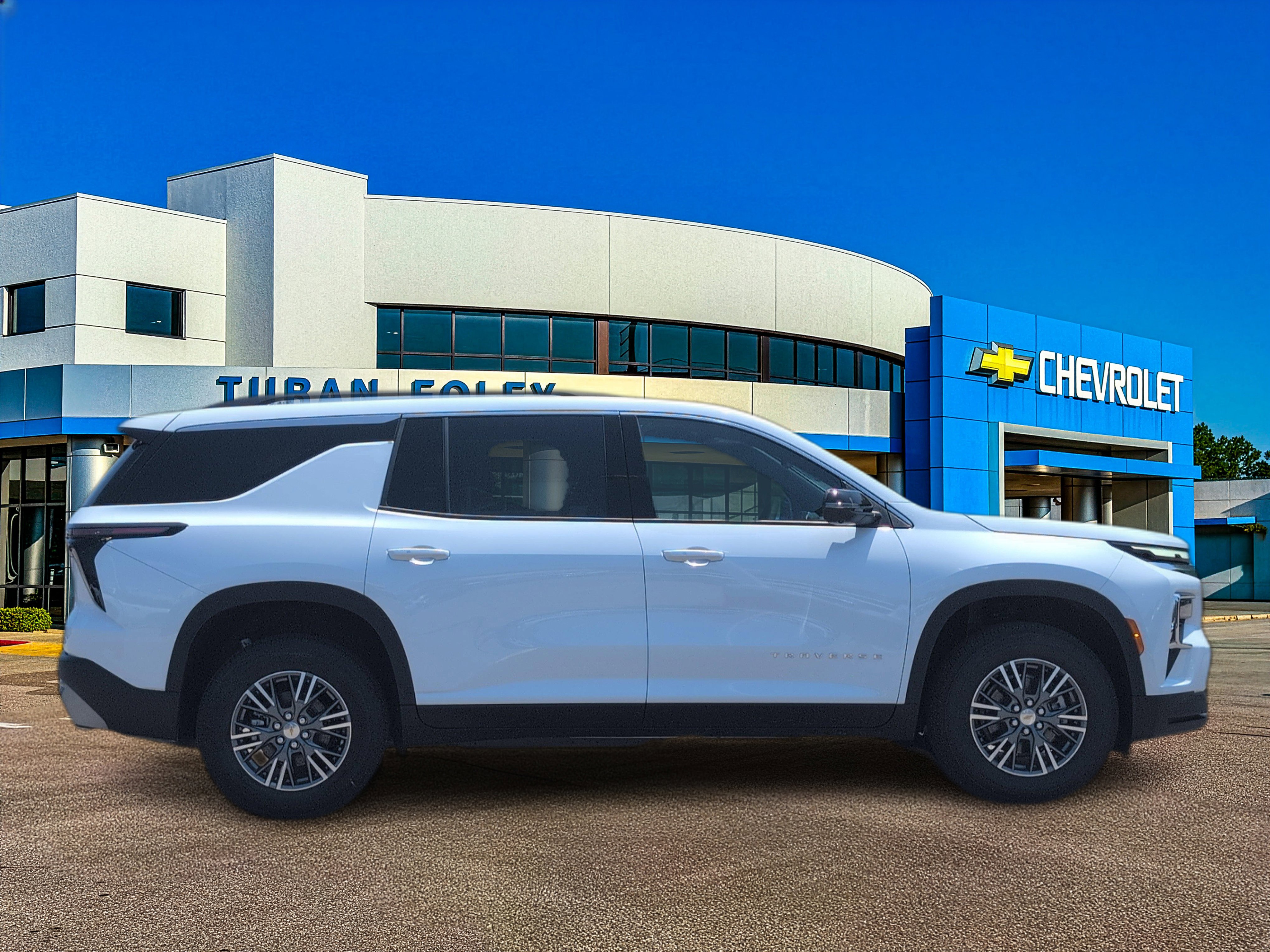Used 2026 Chevrolet Traverse LT w/ Driver Confidence Package FWD image 7
