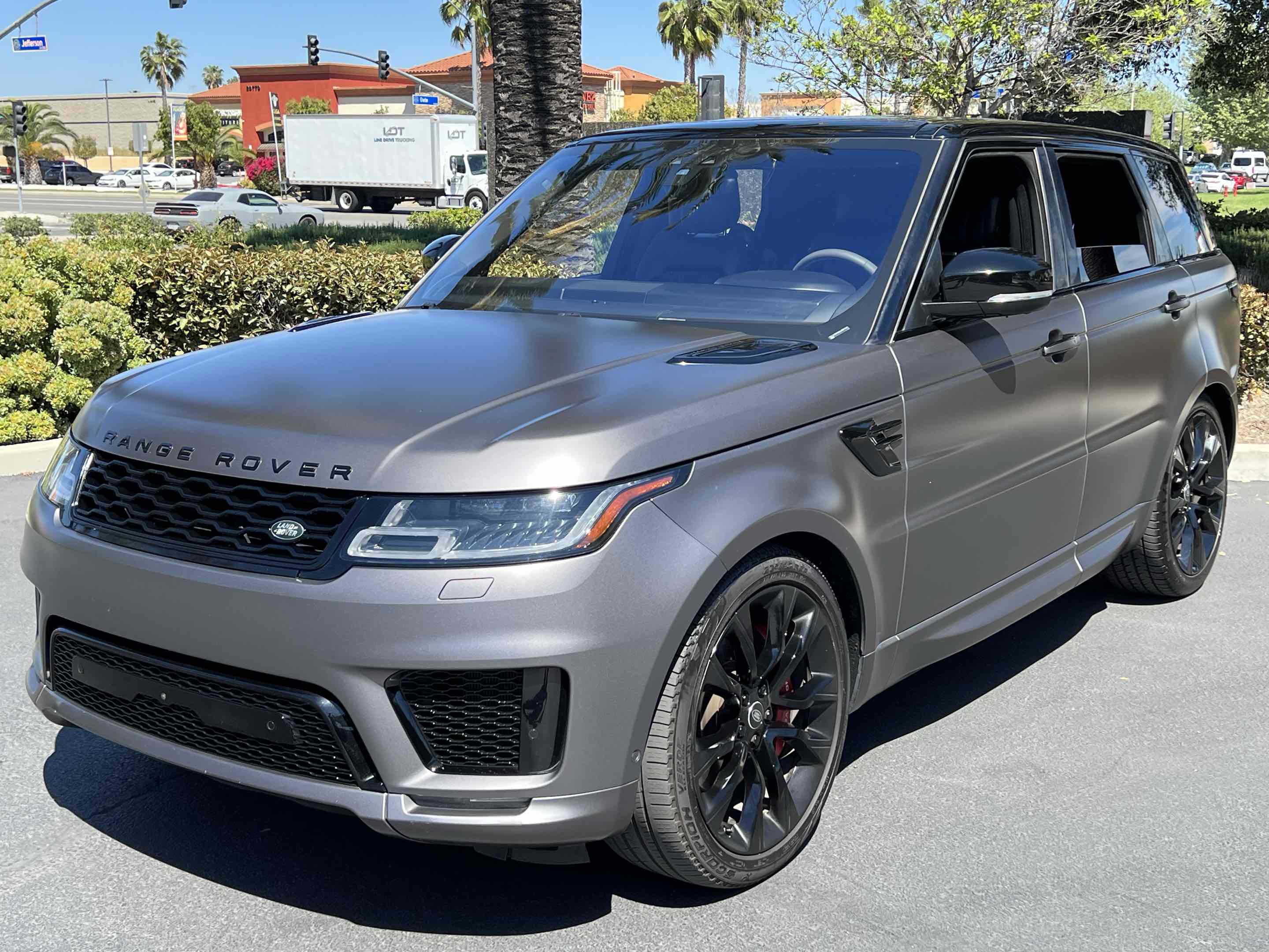 Used 2020 Land Rover Range Rover Sport HST image 15